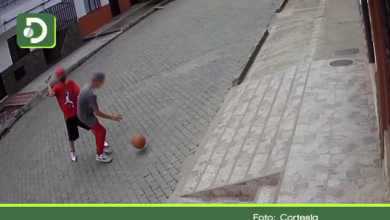 Photo of Video: en El Carmen un joven apuñaló a otro en plena calle, mientras jugaban con un balón